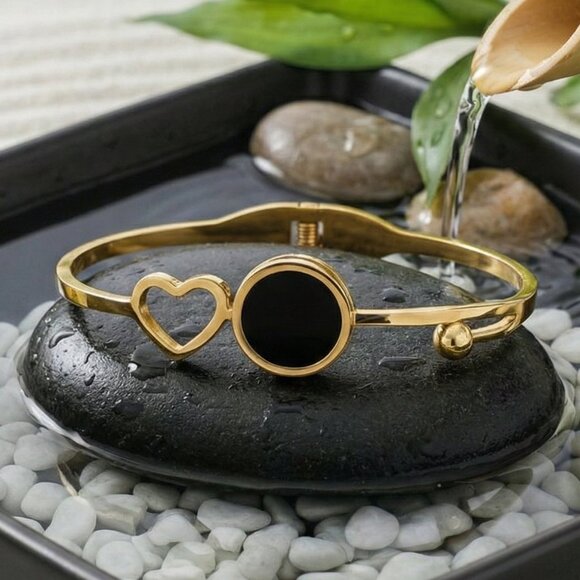 NKULTD Jewelry - 18K Gold Plated Stainless Steel Bangle Bracelet Heart Black Charm Minimalist